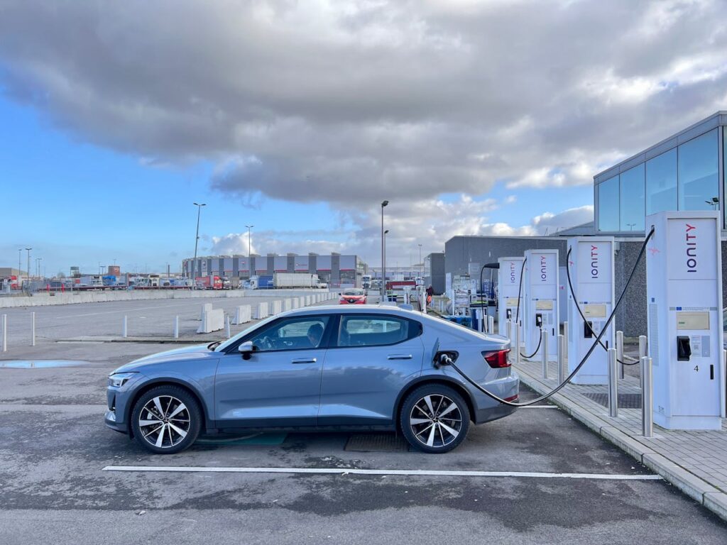 fortistis-ev-epixeirisi-parkig-ionity